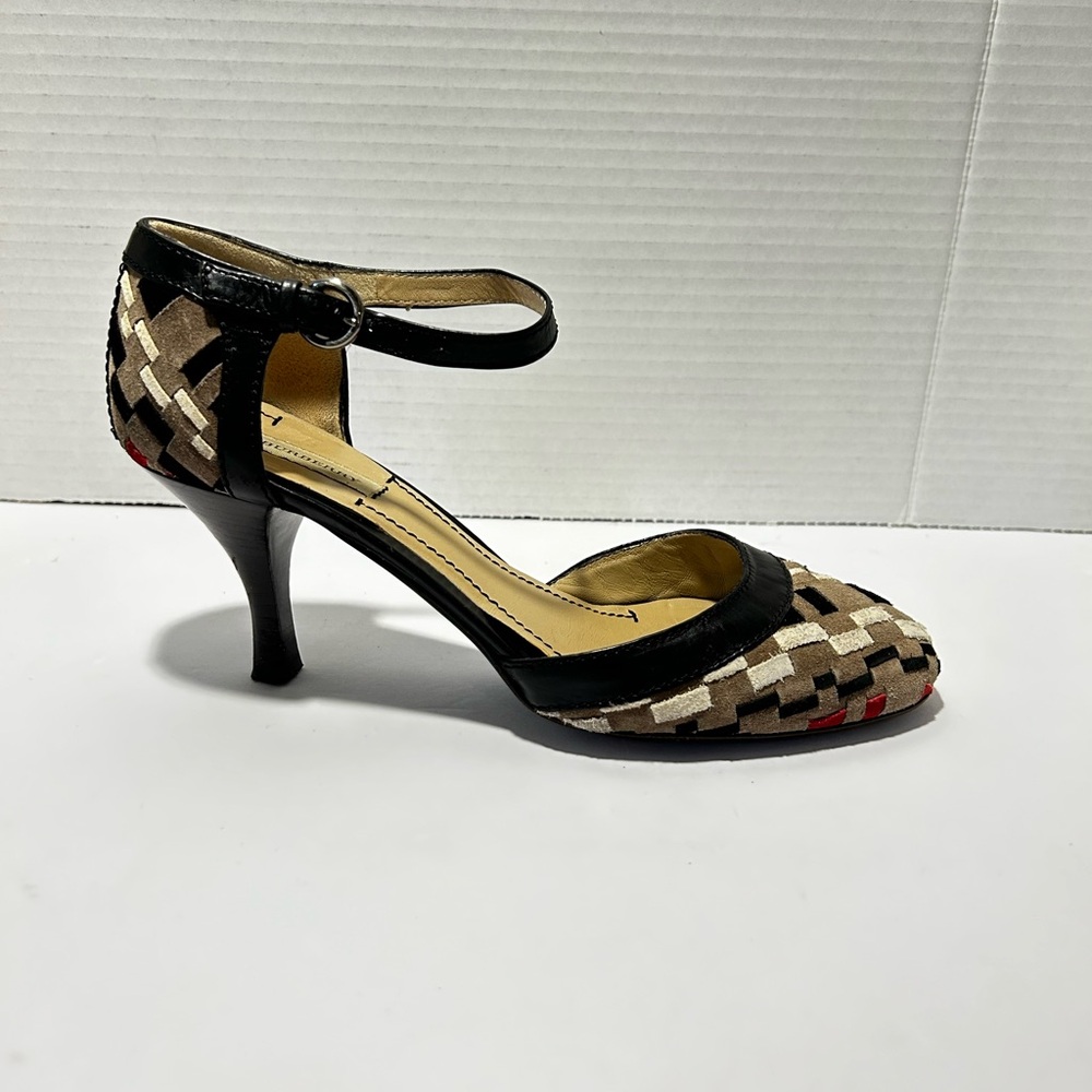 Burberry Elegant Black and Brown Women's Heels
